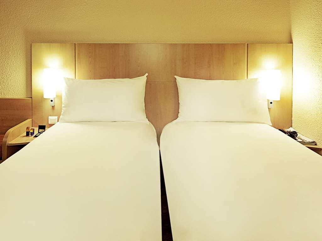 Готель Ibis Styles Abidjan Plateau Номер фото