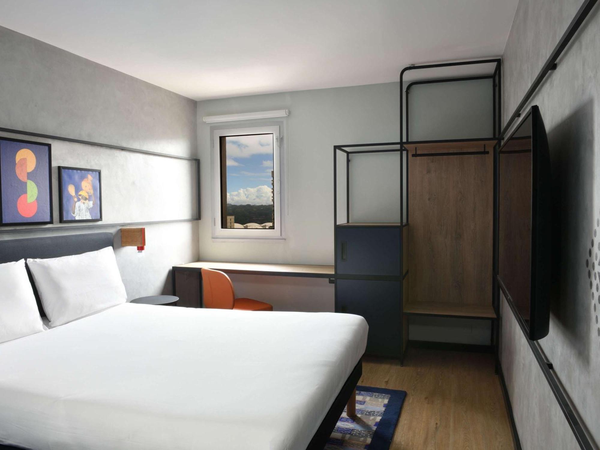 Готель Ibis Styles Abidjan Plateau Екстер'єр фото