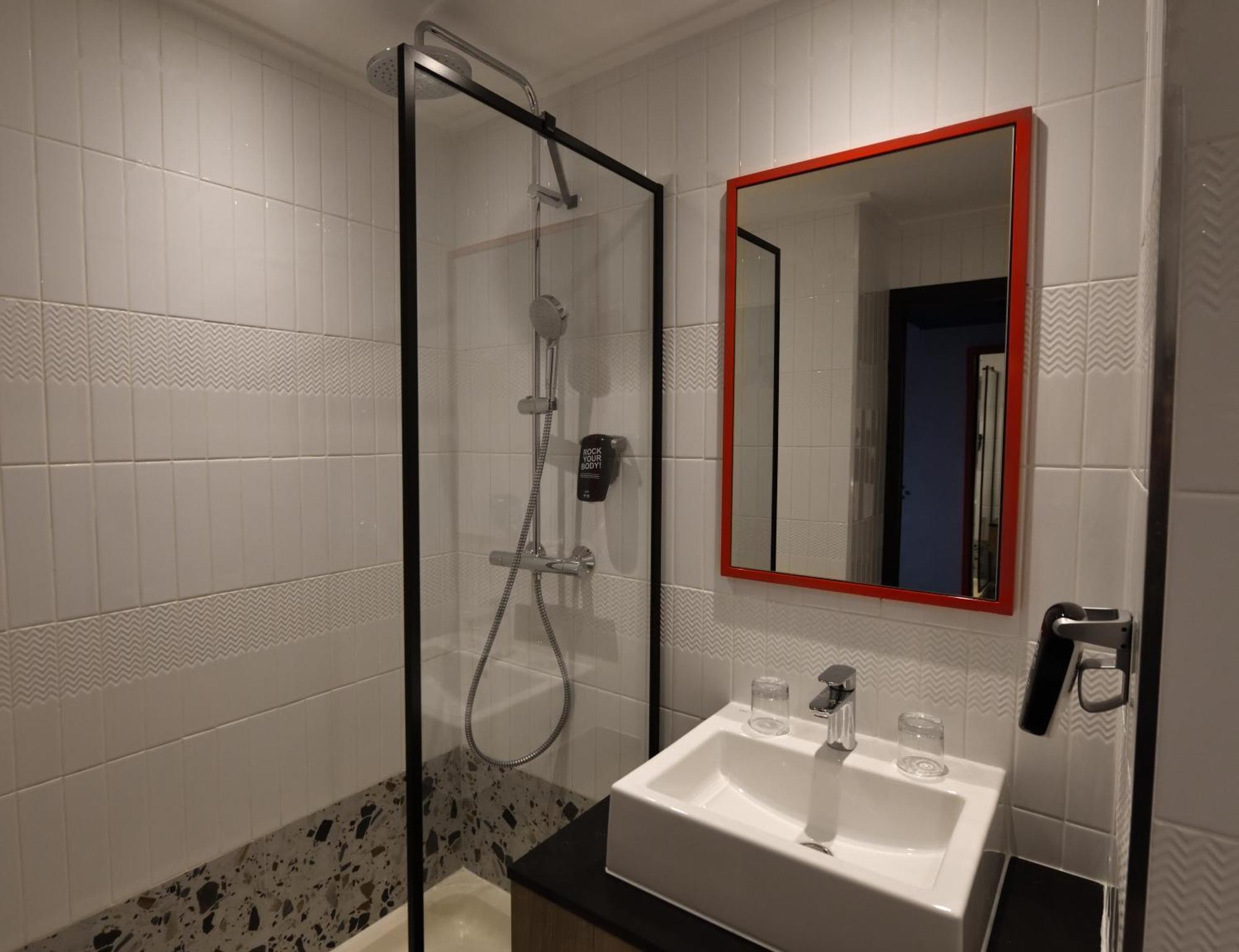 Готель Ibis Styles Abidjan Plateau Екстер'єр фото