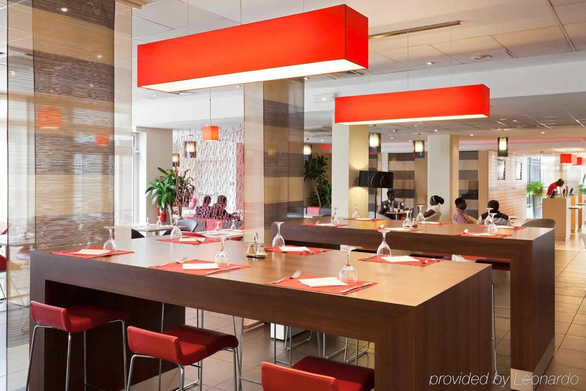Готель Ibis Styles Abidjan Plateau Екстер'єр фото