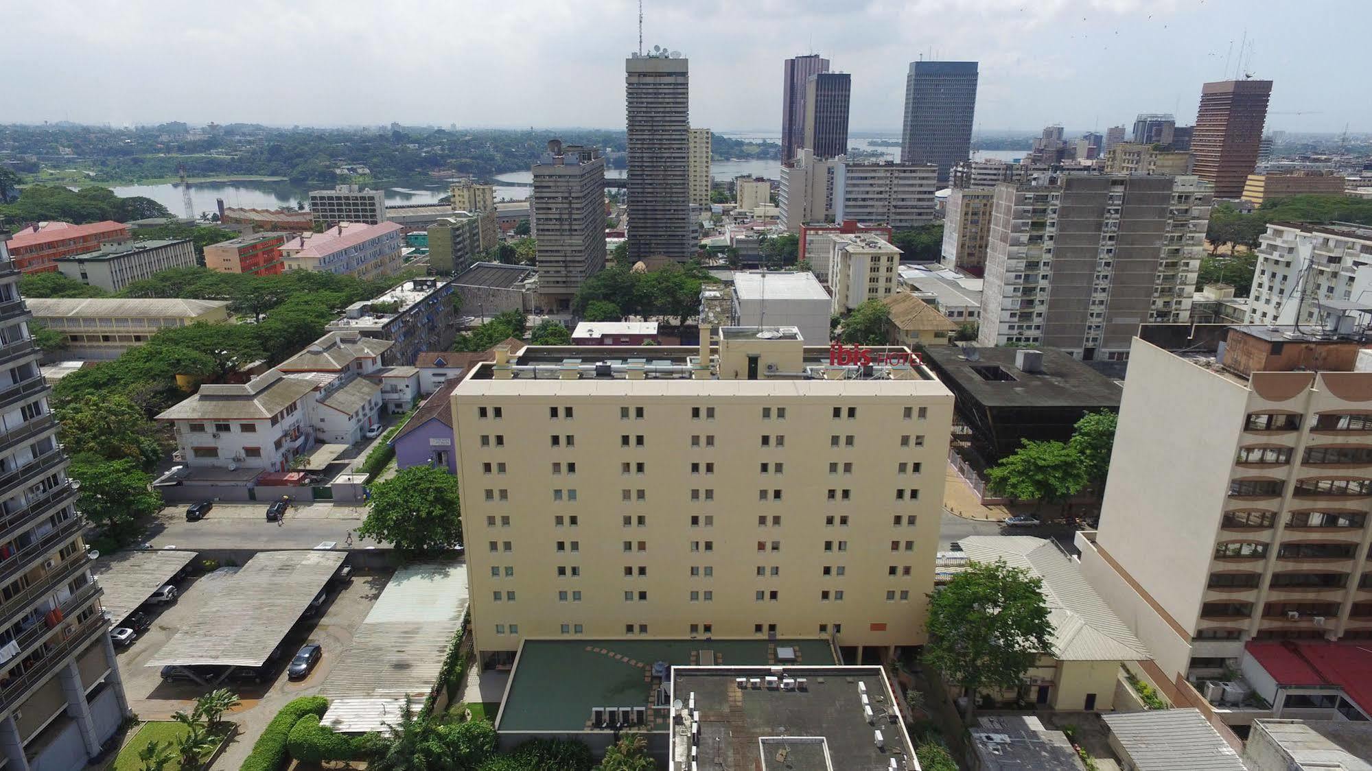 Готель Ibis Styles Abidjan Plateau Екстер'єр фото